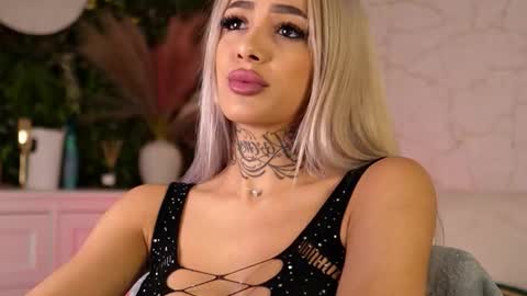 blondie_muller online show from September 9, 7:36 pm