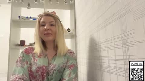 blondie_xoxoxo online show from December 14, 9:48 am
