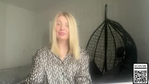 blondie_xoxoxo online show from April 18, 1:57 pm