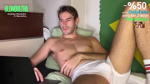 blondultra online show from November 4, 3:57 pm