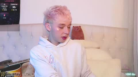 TAY   online show from March 11, 3:58 am