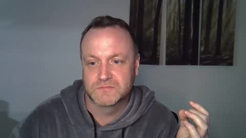 blue_eyes_paul online show from April 6, 4:46 am