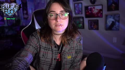 Blue online show from December 15, 12:51 am