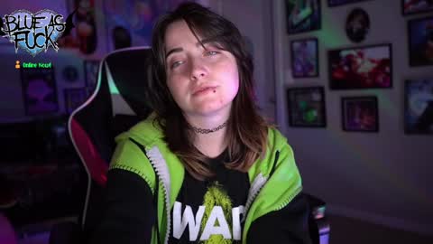 Blue online show from December 12, 3:10 am