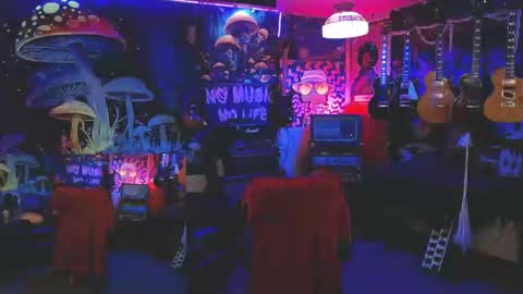 bluebandekim online show from April 5, 10:01 am