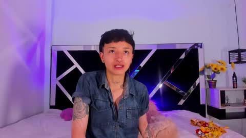            online show from February 3, 1:19 pm