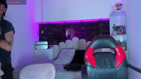            online show from February 28, 5:59 pm