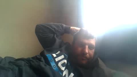 Snapshot of bluedemoneyes1986 chatting on February 5, 6:37 pm bluedemoneyes1986 online show from February 5, 6:37 pm