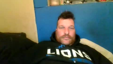 Snapshot of bluedemoneyes1986 chatting on February 27, 5:29 am bluedemoneyes1986 online show from February 27, 5:29 am