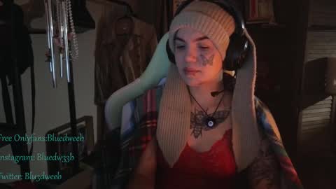 Blue online show from February 15, 7:06 am