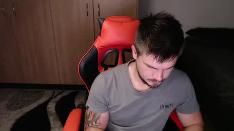 blueeyeboy0 online show from February 3, 7:21 pm