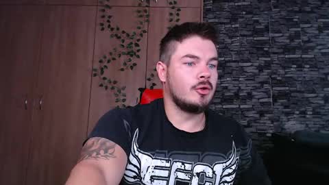 blueeyeboy0 online show from May 8, 9:59 am