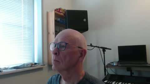 blueeyesn8 online show from October 26, 10:27 am