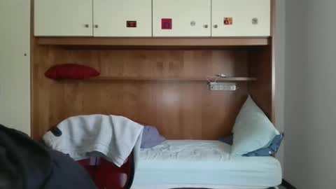 bluejoee online show from March 31, 8:59 am