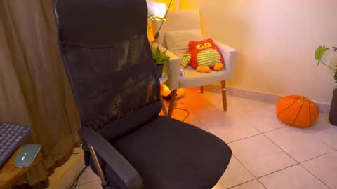 FLORAA online show from October 28, 4:30 pm