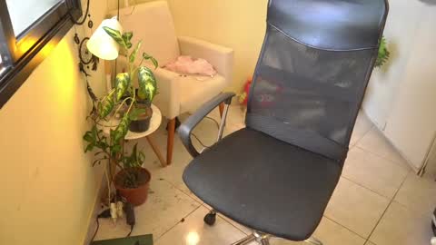 FLORAA online show from March 7, 3:07 pm