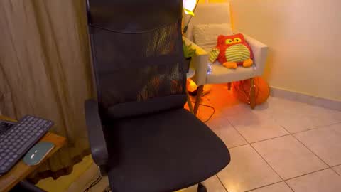 FLORAA online show from November 6, 1:36 pm