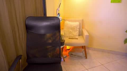 FLORAA online show from February 6, 4:21 pm