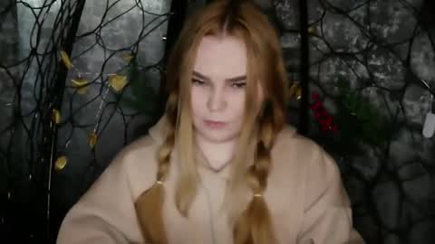 blushing_star online show from April 17, 3:36 pm