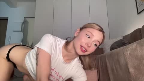 Elizabeth or you can call me Ellie online show from April 18, 3:36 pm