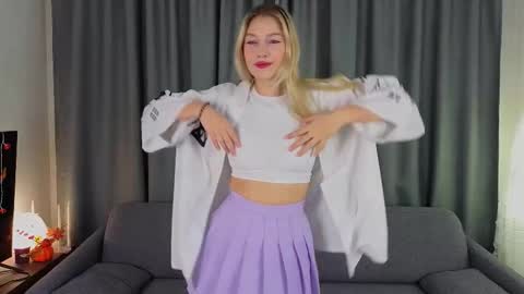 Elina  Next broadcast  online show from November 10, 3:48 pm