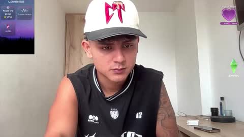 Bob  INDEPENDENT MODEL online show from March 9, 4:55 pm