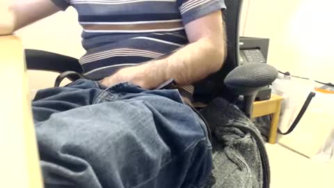 bobbuild online show from December 11, 4:09 pm