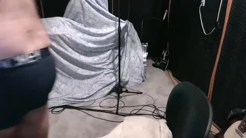 BobbyHill27b online show from October 7, 5:20 pm