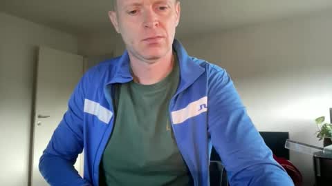 Snapshot of boegieboy76 chatting on September 30, 6:46 am ask me online show from September 30, 6:46 am