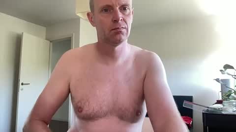 Snapshot of boegieboy76 chatting on September 19, 12:53 pm ask me online show from September 19, 12:53 pm