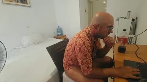 bombastic4 online show from September 16, 9:01 am