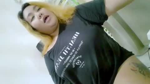 Snapshot of bombastic_darla chatting on September 13, 3:53 am bombastic_darla online show from September 13, 3:53 am
