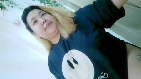 Snapshot of bombastic_darla chatting on September 18, 5:33 am bombastic_darla online show from September 18, 5:33 am