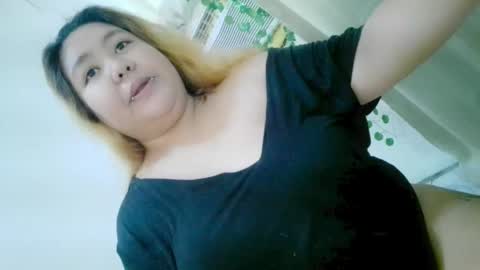 Snapshot of bombastic_darla chatting on September 19, 5:55 am bombastic_darla online show from September 19, 5:55 am