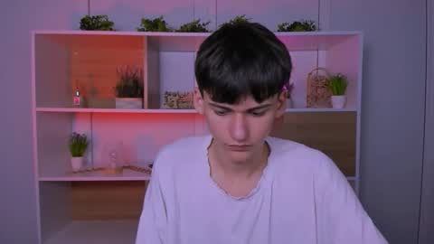 bondi_vv online show from October 25, 7:14 pm