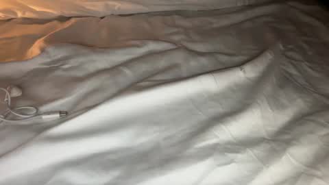 BonnettBonett   I cam from 4pm- 12am central time Costa Rica online show from March 11, 5:43 am