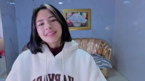 Bonnie  online show from April 3, 12:56 pm