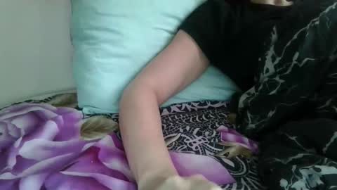 Snapshot of bonnieexcite chatting on September 23, 8:52 am BonnieExcite online show from September 23, 8:52 am