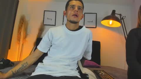 bonny_and_carrot online show from June 22, 7:10 pm