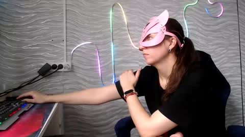 bonny_klyde95 online show from April 16, 7:19 am