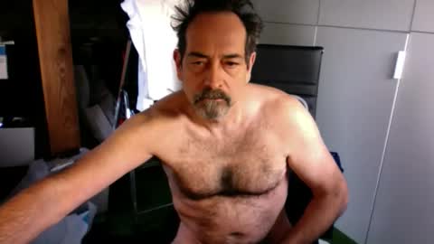 booner1970 online show from December 1, 8:12 am