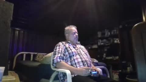 Snapshot of booshy chatting on October 23, 6:37 am Booshwa online show from October 23, 6:37 am