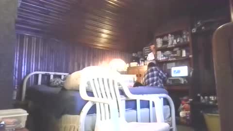 Booshwa online show from February 3, 4:00 pm