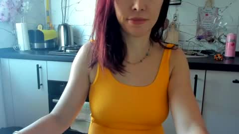 Klaras room online show from August 4, 9:49 am