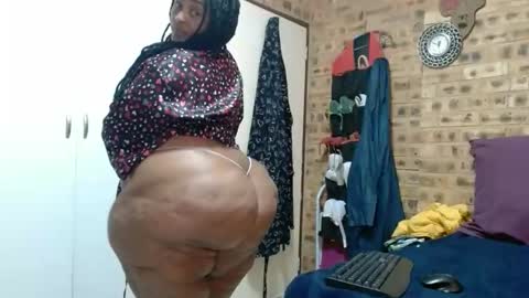 bootytwerkxxx online show from March 19, 6:08 am