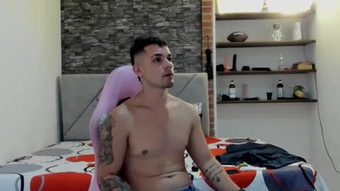 booyhott_ online show from March 4, 8:50 pm