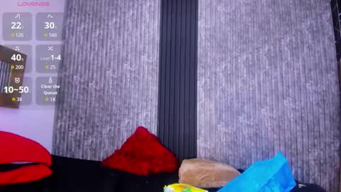   online show from March 8, 2:04 am