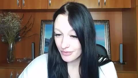 Lara online show from January 15, 1:31 pm