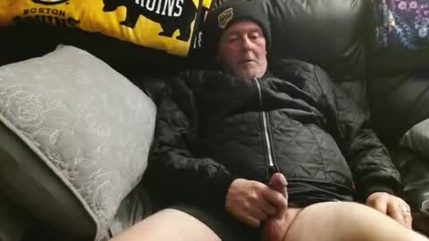 bostonguy1969 online show from April 19, 4:13 am