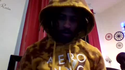 Bouttonut2 online show from April 13, 12:37 am